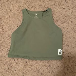 BUFF BUNNY AURORA CROP TANK TOP M
